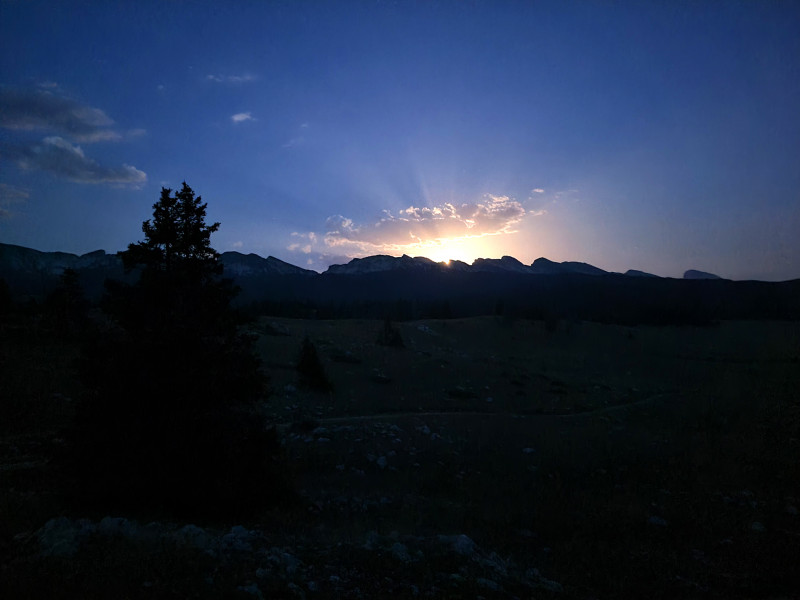 lever de lune sur la réserve naturelle des hauts plateau.jpg