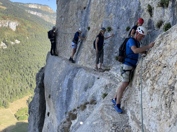 via corda - © Bureau des Guides de Montagne du Vercors via corda