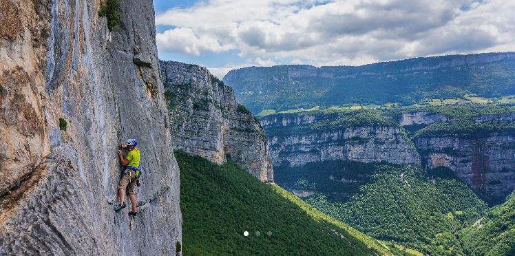 Escalade sur les falaises du Vercors - © Bureau des Guides de Montagne du vercors Escalade sur les falaises du Vercors