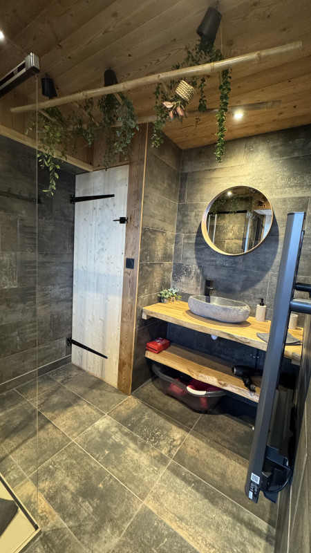 Salle de bain ph2.jpg Salle de bain ph2.jpg