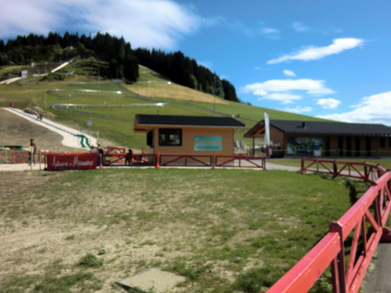 Le Claret centre de loisirs 800 mètres