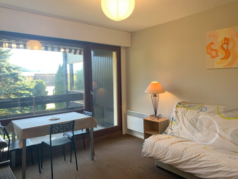 _lv_images__lot_0000580750_02_1294239