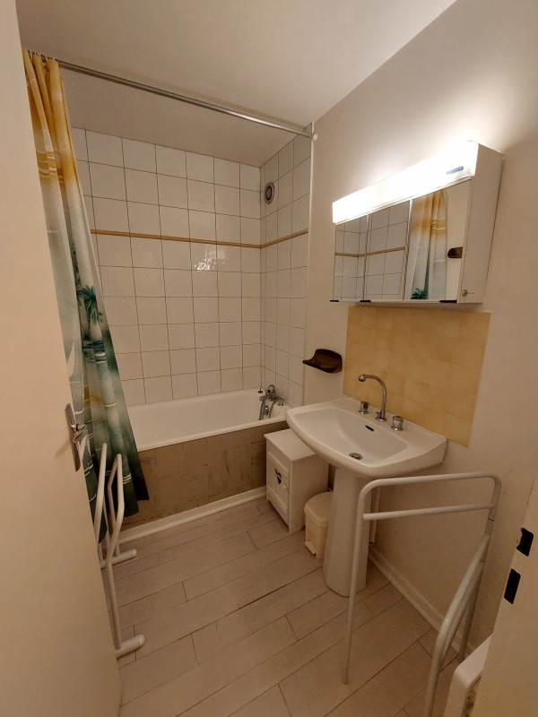 _lv_images__lot_0000600147_08_1432813