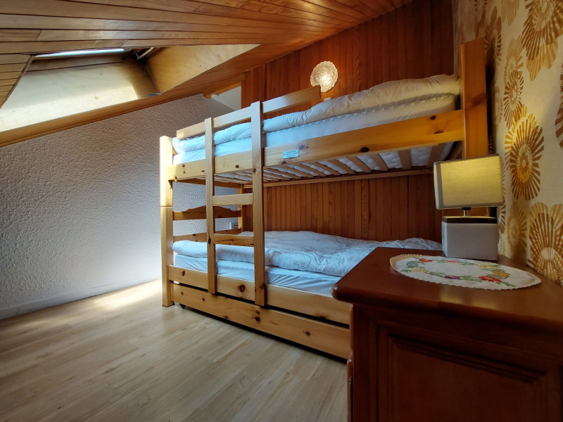 _lv_images__lot_0000600794_08_1435307