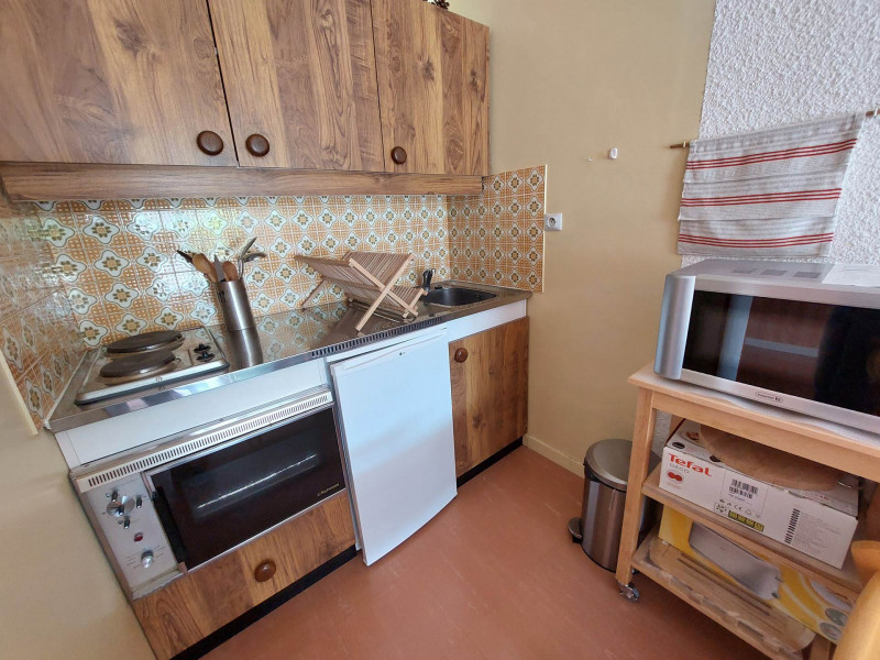 _lv_images__lot_0000700083_06_1281518