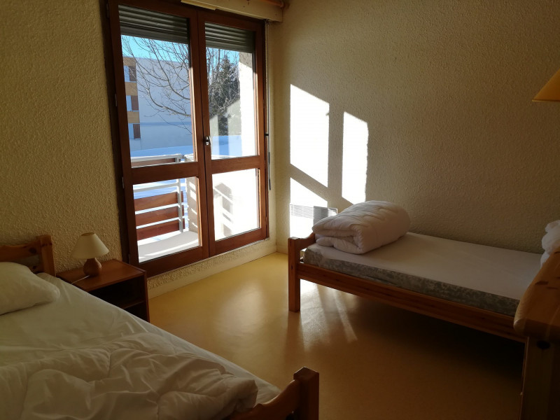 _lv_images__lot_0000720047_03_1315428