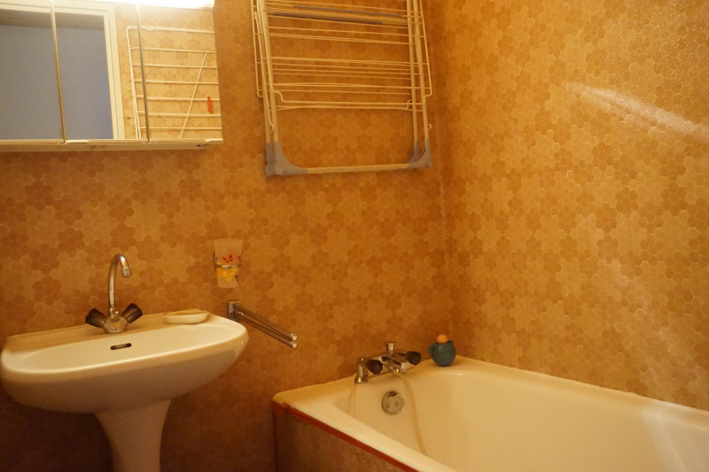 _lv_images__lot_0002150825_07_1385190