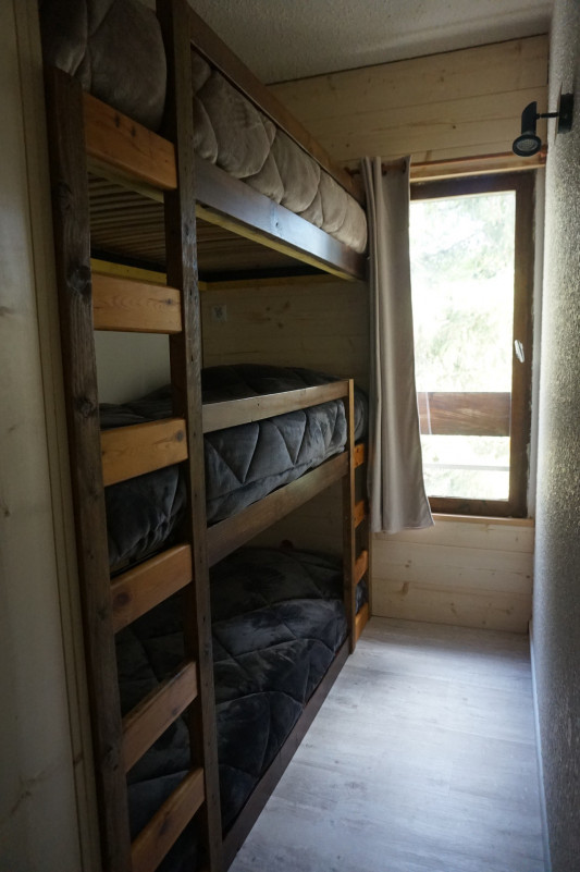 _lv_images__lot_0003590862_05_1267072 _lv_images__lot_0003590862_05_1267072