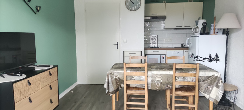 _lv_images__lot_0003590872_01_1401708