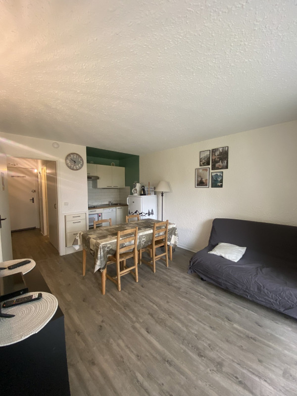 _lv_images__lot_0003590872_02_1315714