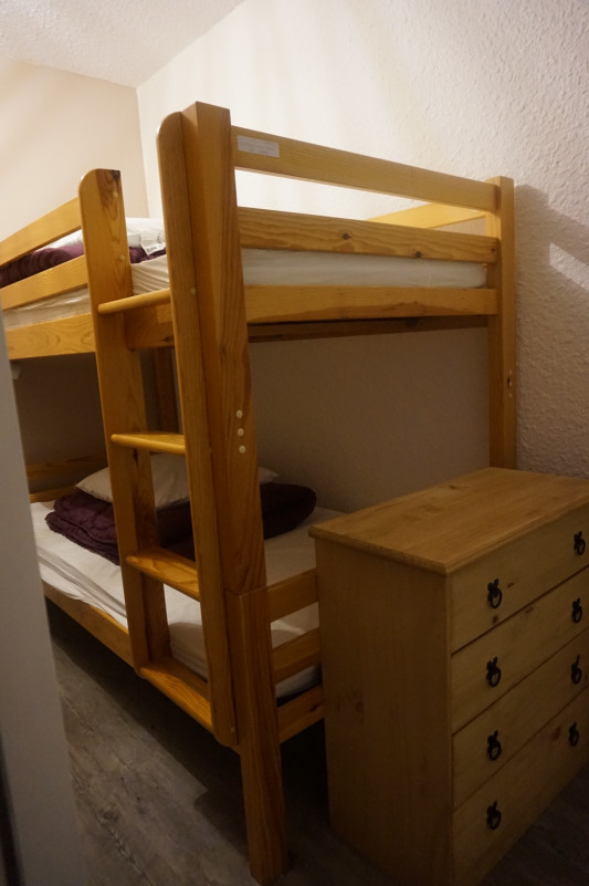 _lv_images__lot_0003590872_07_1419497