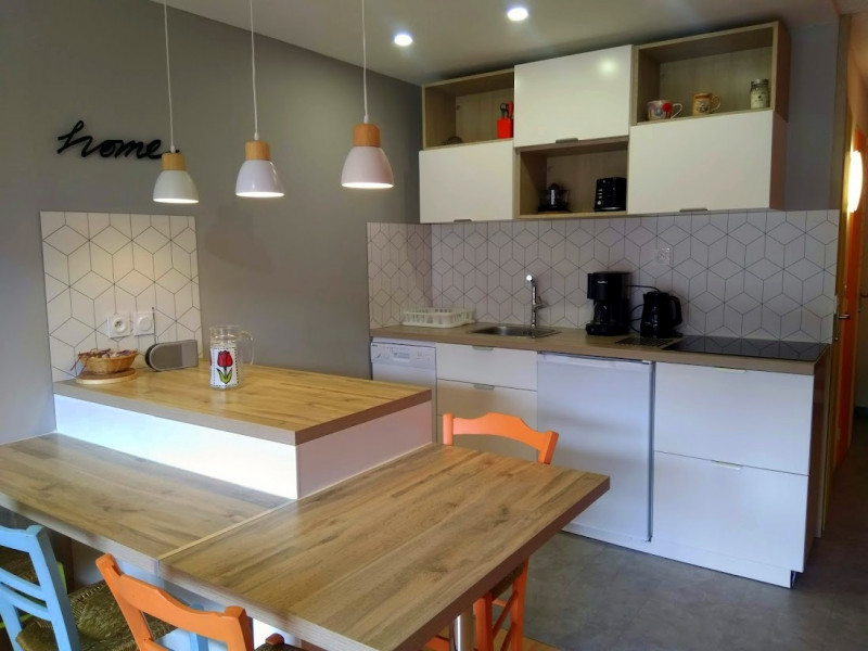 _lv_images__lot_0003590887_02_1409191