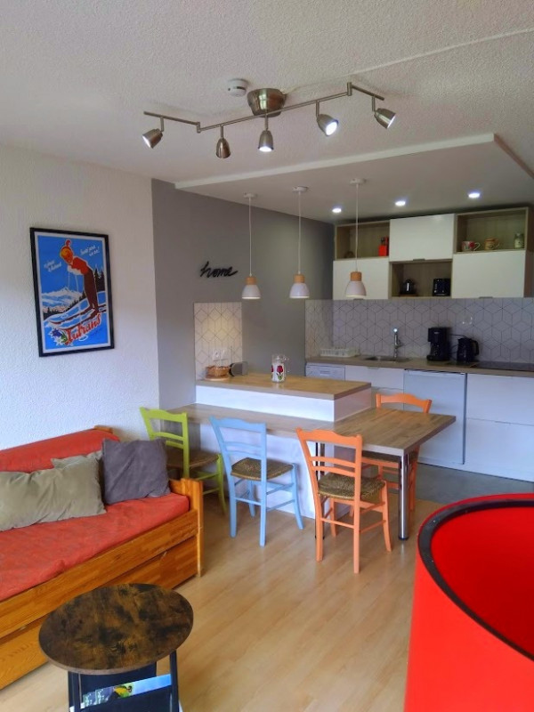 _lv_images__lot_0003590887_03_1338038