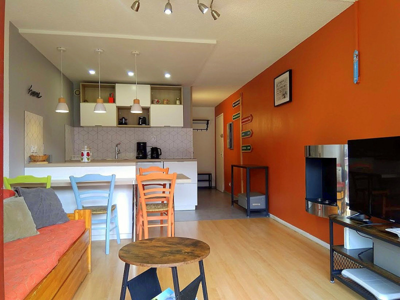 _lv_images__lot_0003590887_04_1433951