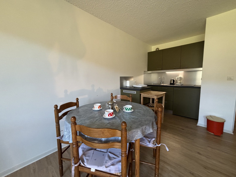 _lv_images__lot_0003590894_04_1416065 _lv_images__lot_0003590894_04_1416065