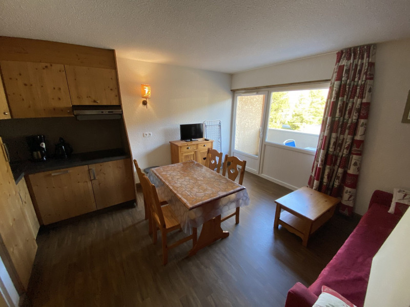 _lv_images__lot_0003590906_03_1433161