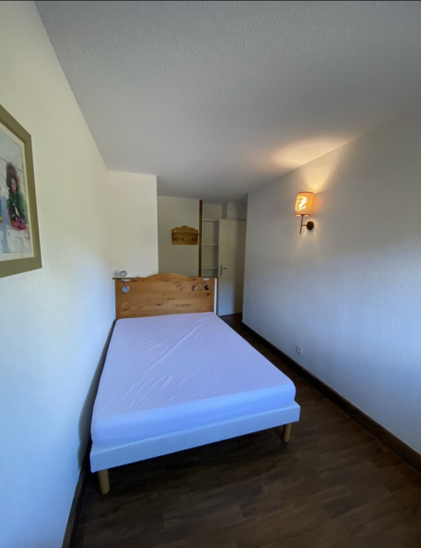 _lv_images__lot_0003590906_10_1420154