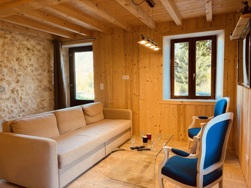 _lv_images__lot_0003590911_13_1335732