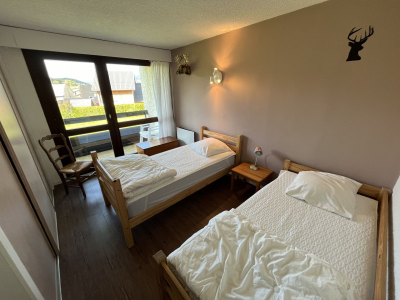 _lv_images__lot_0003590914_07_1315454