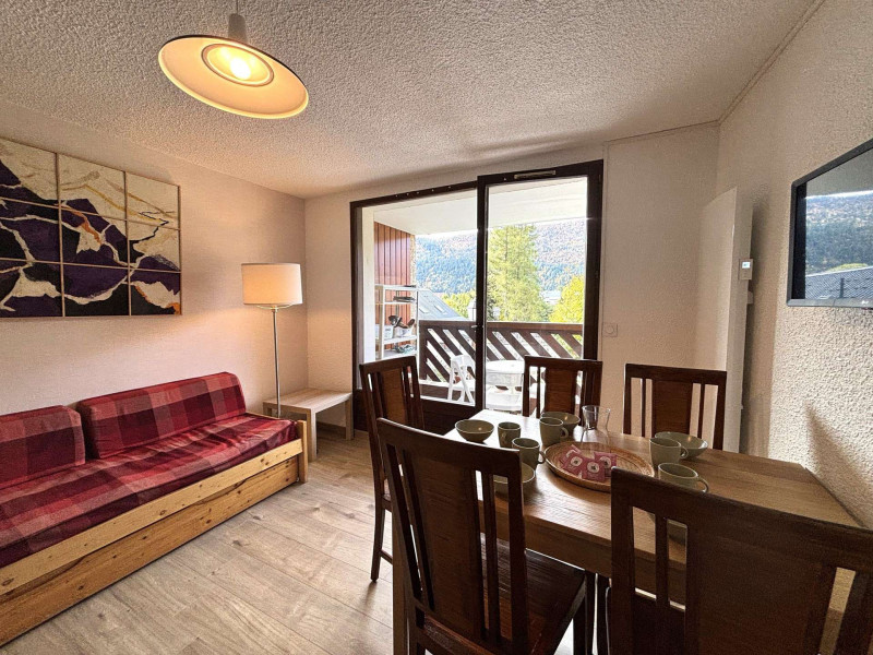 _lv_images__lot_0003590915_01_1346346