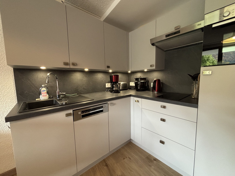 _lv_images__lot_0003590915_11_1388087 _lv_images__lot_0003590915_11_1388087