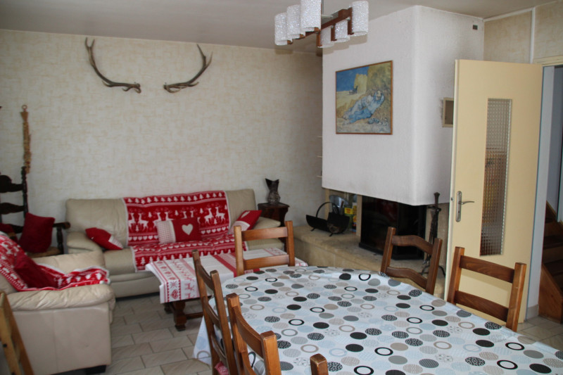 _lv_images__lot_0003590918_01_1373648