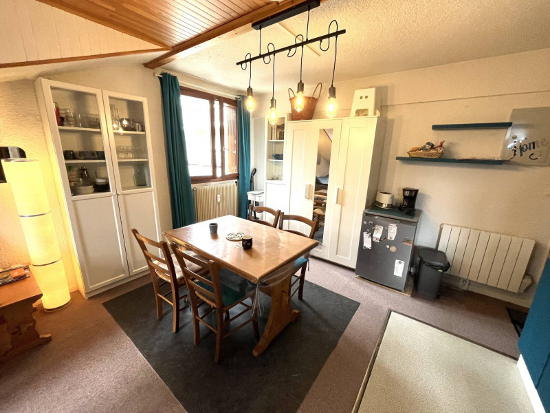 _lv_images__lot_0003590919_01_1394113