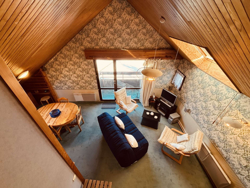 _lv_images__lot_0003590928_06_1293042