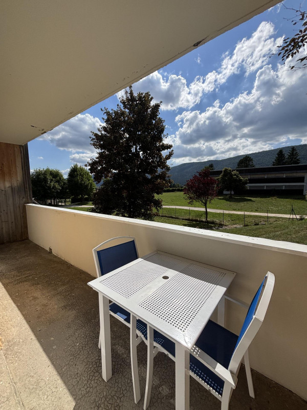 _lv_images__lot_0003590933_12_1302161